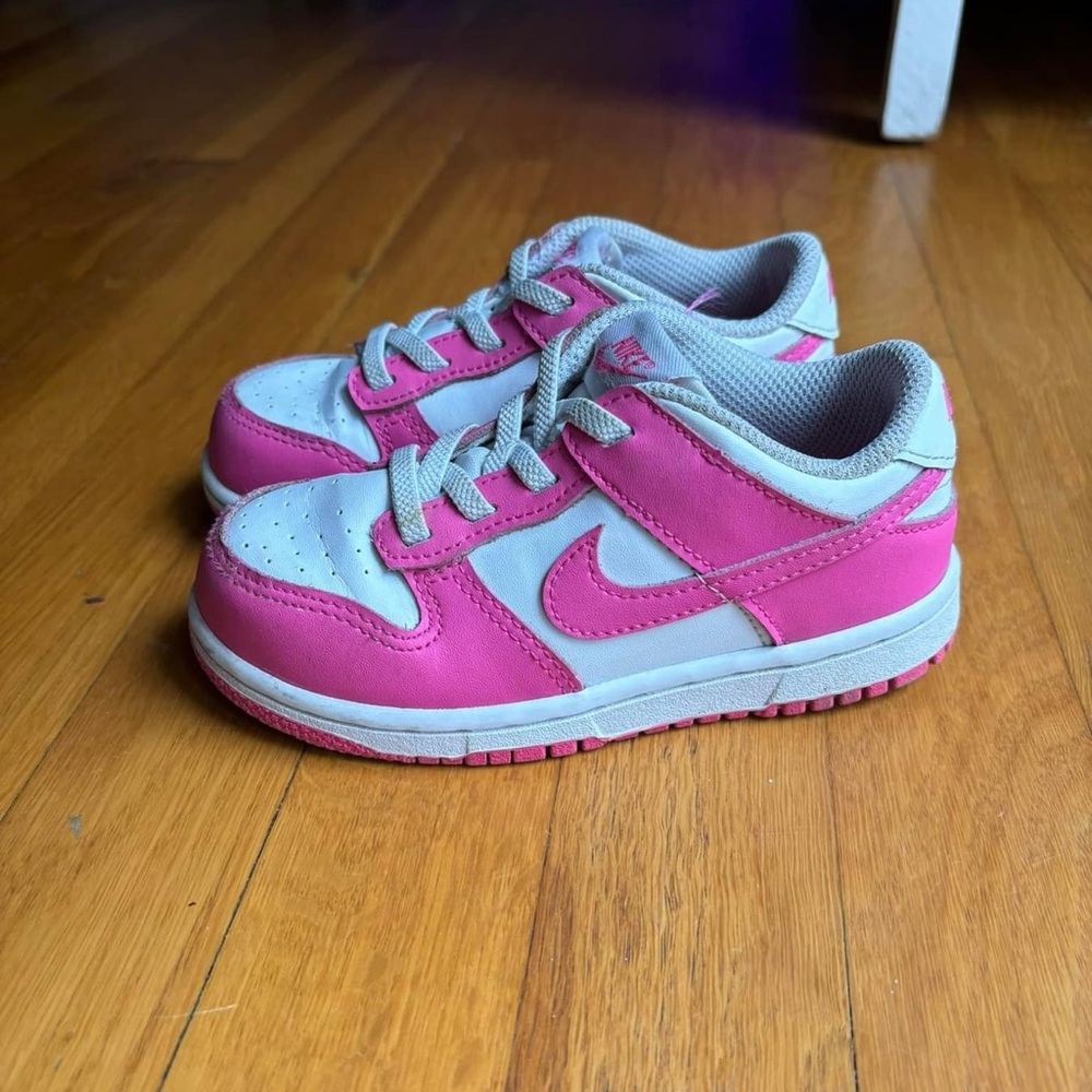Nike Dunk low - Hot pink & white - Toddler girl size 9
